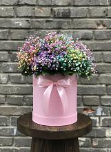 Цветочная композиция из Гипсофила и Розы в шляпной коробке в Нижней Шиловке