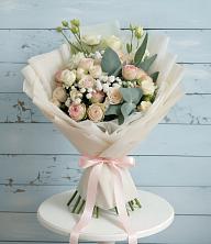Букет цветов из:  Розы и Лизиантусы в Нижней Шиловке