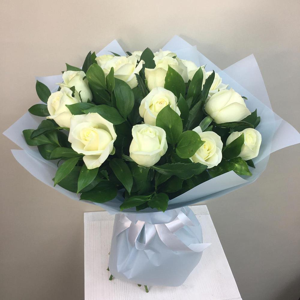 Букет 15 Белых роз Проуд в Нижней Шиловке