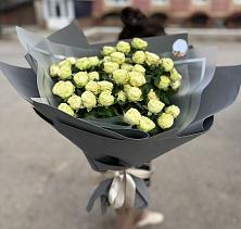 Букет Белые кустовые розы Солинеро в Нижней Шиловке