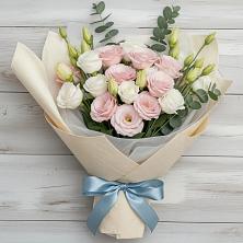 Букет цветов из:  Лизиантусы в Нижней Шиловке