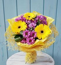 Букет цветов из:  Хризантемы и Герберы в Нижней Шиловке