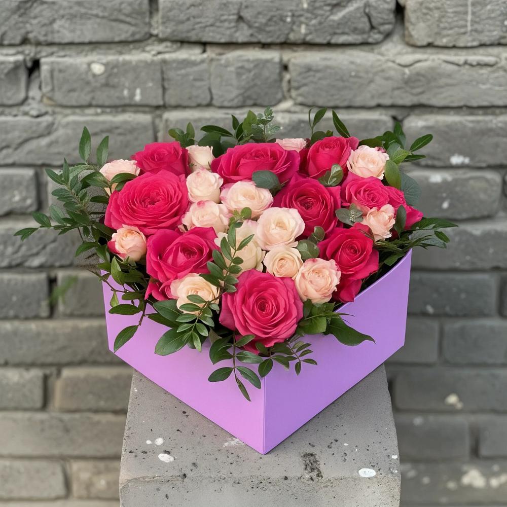 Цветочная композиция из Розы в коробке в Нижней Шиловке