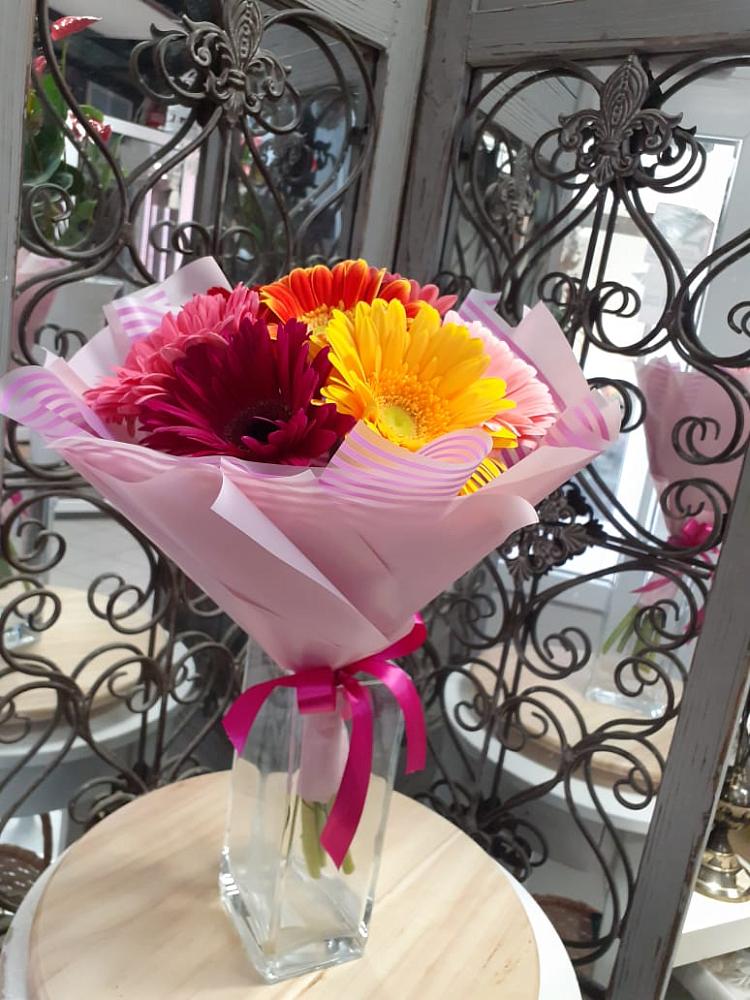 Букет цветов из: Герберы в Нижней Шиловке