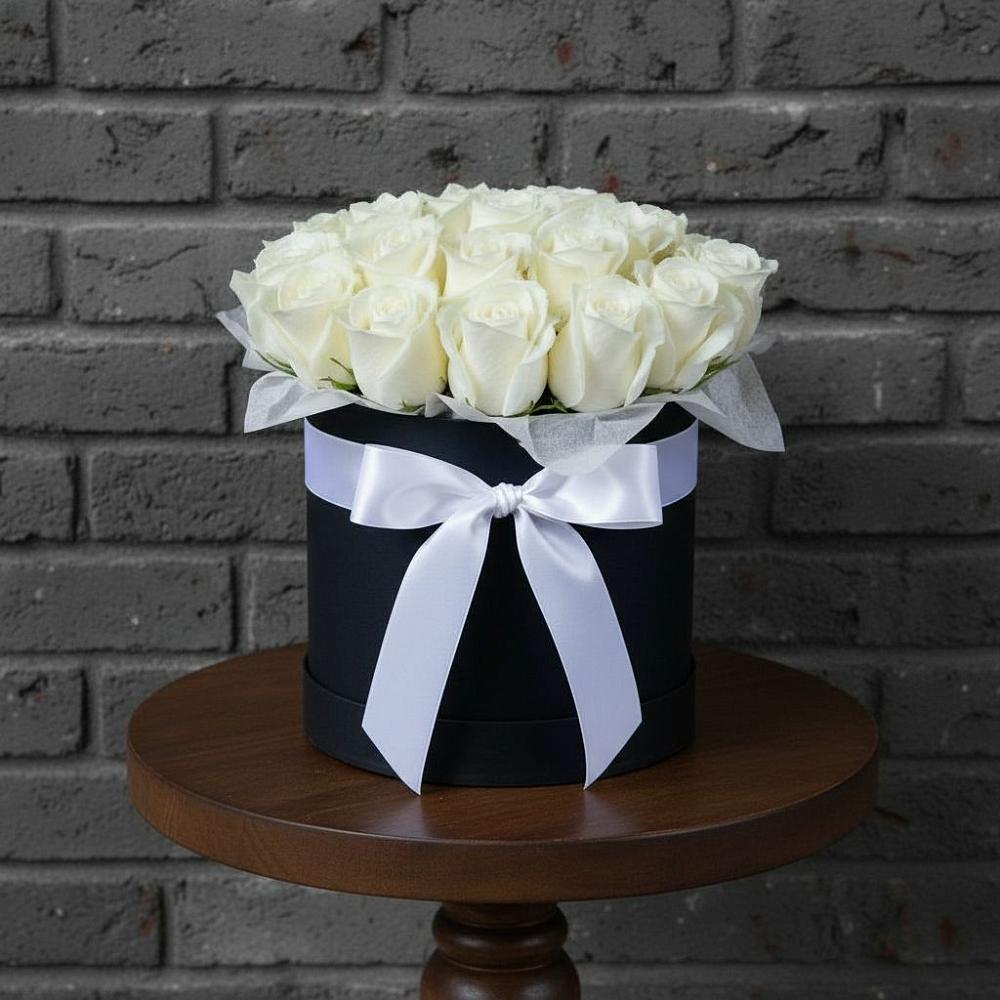 Цветочная композиция из Розы в шляпной коробке в Нижней Шиловке