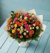 Букет Микс из разноцветных кустовых роз в Нижней Шиловке