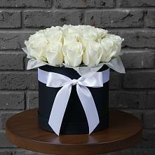 Цветочная композиция из Розы в шляпной коробке в Нижней Шиловке